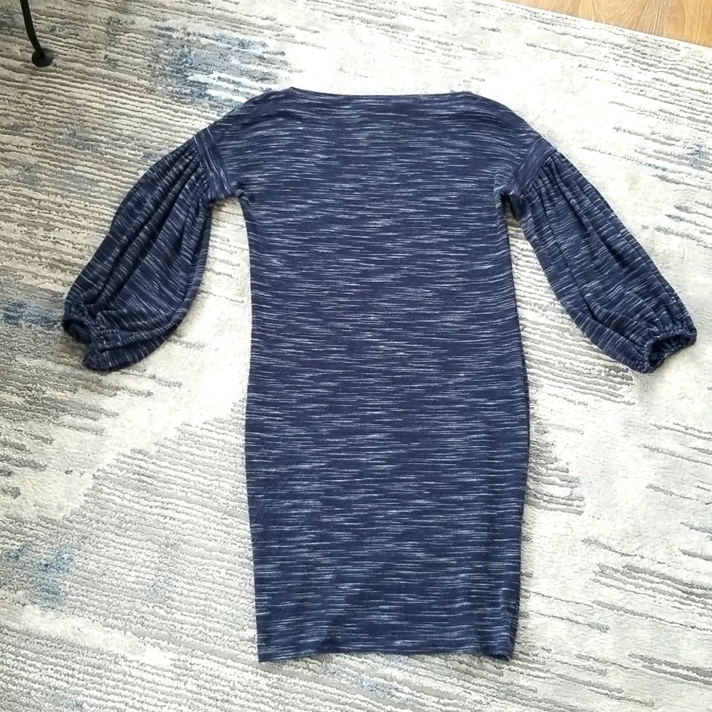 Studio M . Puffy long sleeve dress. Blue. Fits small to medium. Puff sleeves